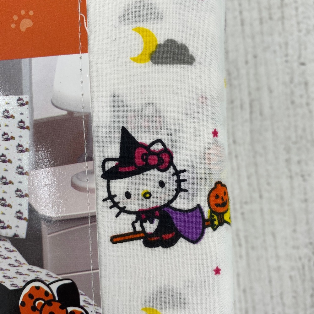 Hello Kitty Sheet Set QUEEN White Halloween Witch Cotton Sanrio Spooky Pumpkin - Picture 5 of 11